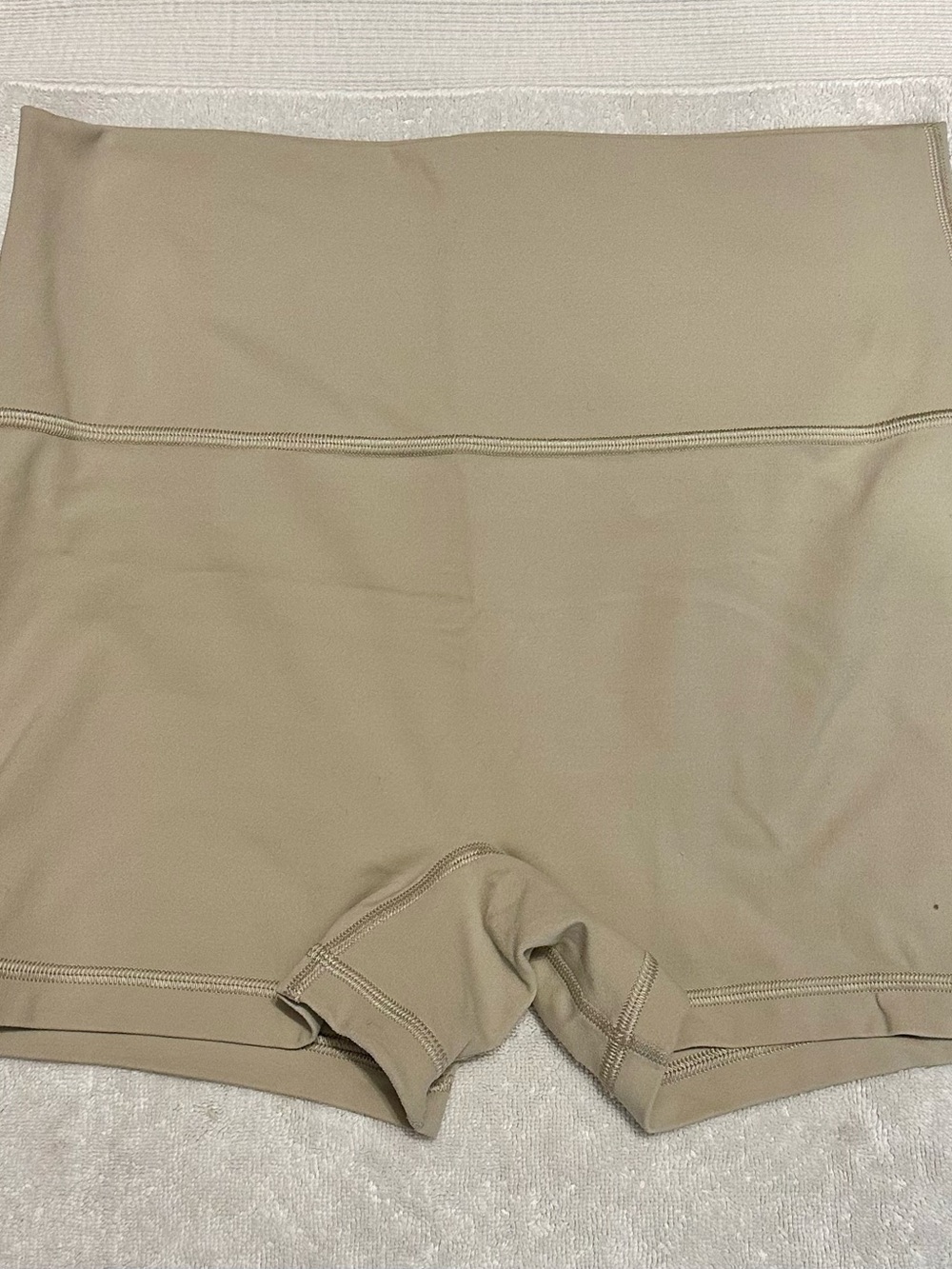 Athleta Transcend 3” Shortie Taupe